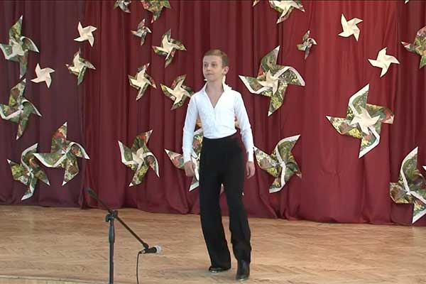 ВИДЕО: В Резекненской начальной школе гостила студия танцев “Top Tap Company”