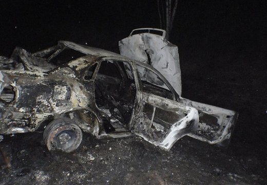 Машина съехала в кювет и загорелась: пострадала 32-летняя женщина