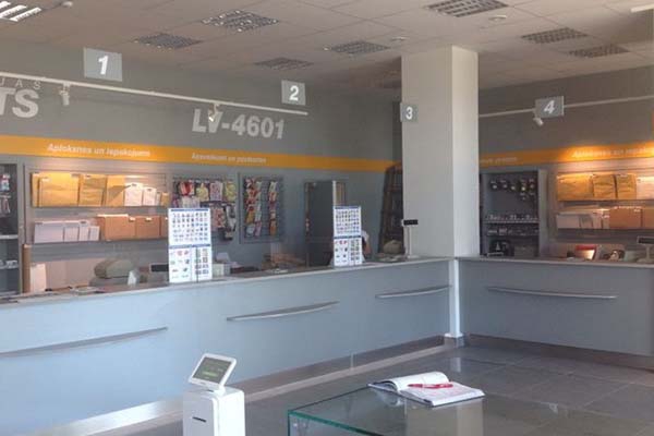 Сделать меньше очереди в почтовых отделениях Латгалии помогут четыре «быстрые кассы»