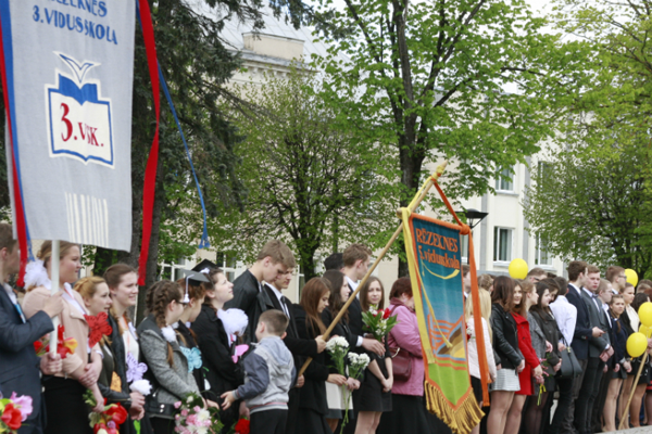Известны рейтинги школ Латвии за прошедший учебный год