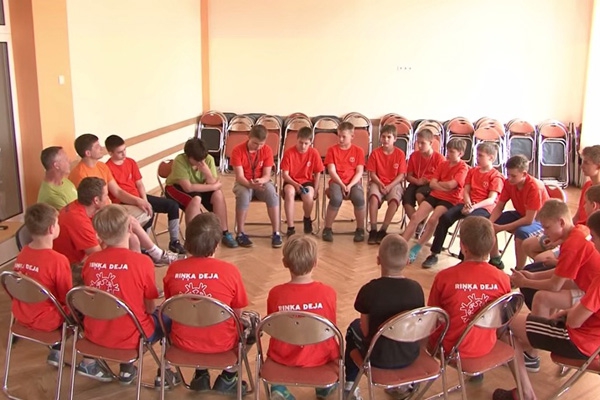 Начали работу летние детские лагеря отдыха (видео)