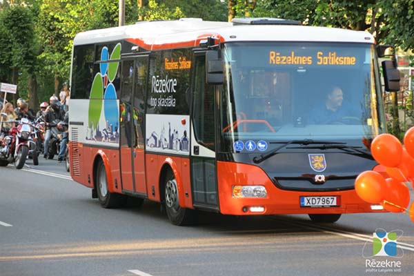 „Rēzeknes satiksme” демонстрируют новые автобусы