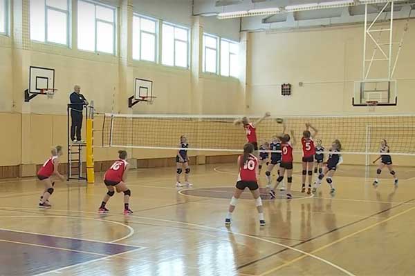 ВИДЕО: В Резекне прошли латвийские соревнования по волейболу среди девочек
