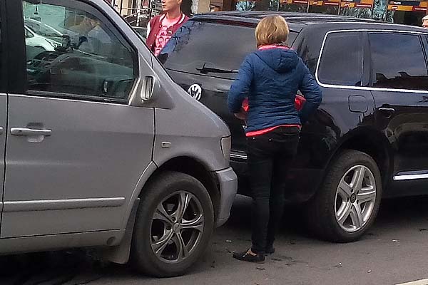 Очевидец: в Резекне столкнулись сразу 5 машин (фото)