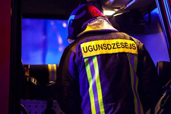 В Резекне в пожаре пострадали четыре человека