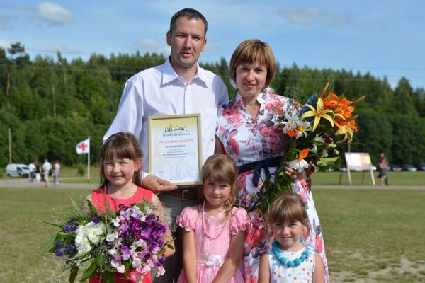 Семья из Резекненского края вместе с президентом зажжет праздничную елку