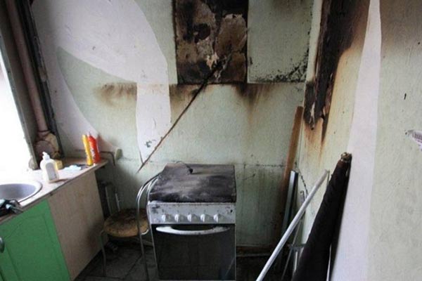 Пожар в Резекне: из-за забытой на плите еды пострадал человек